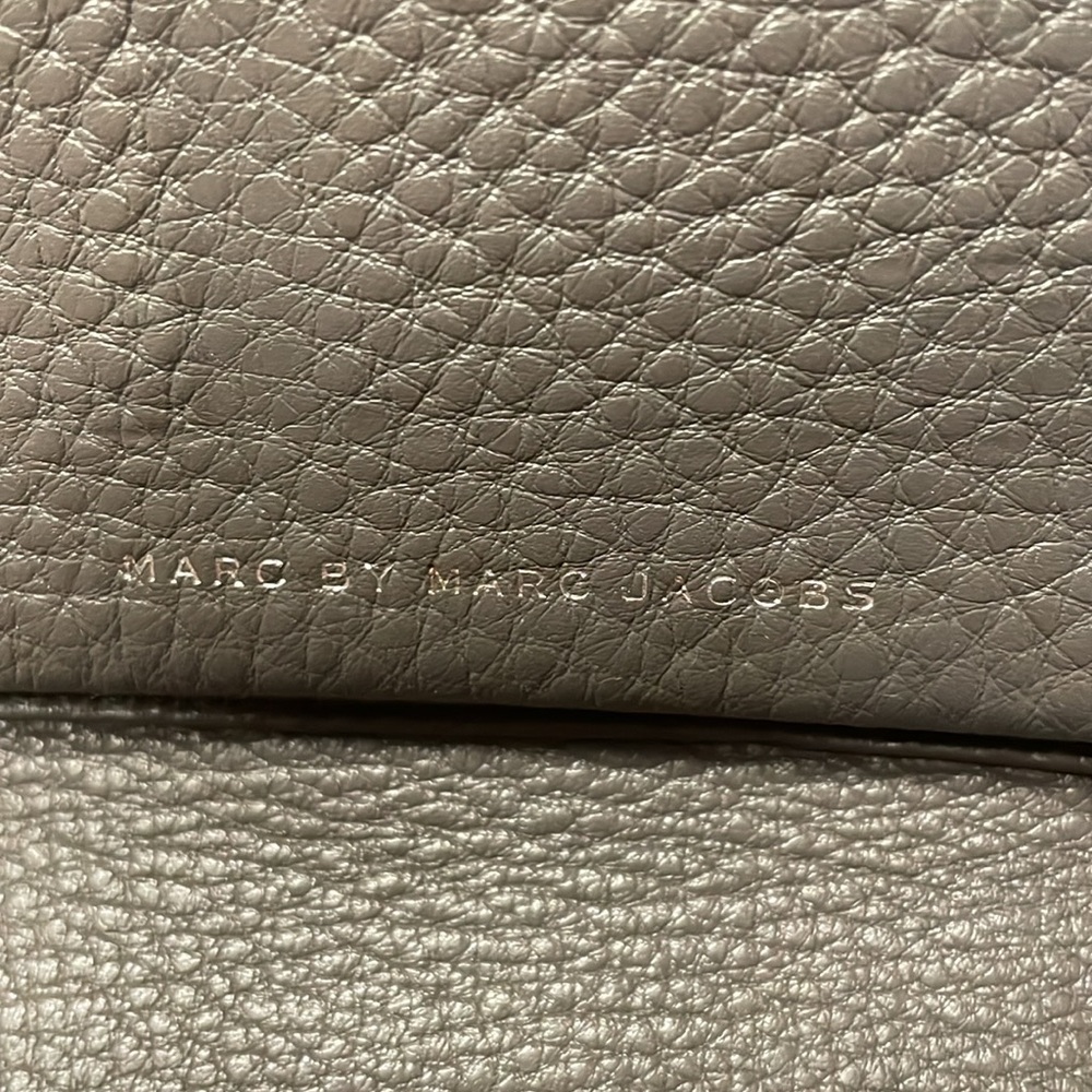 Marc by Marc Jacobs taupe leather wallet purse wristlet - Picture 7 of 10